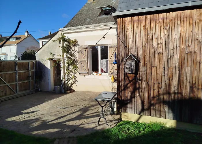 לינה וארוחת בוקר Grande Cosy Avec Salle De Bain Proche Centre 3*