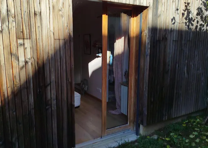 Frühstückspension Grande Cosy Avec Salle De Bain Proche Centre Le Mans